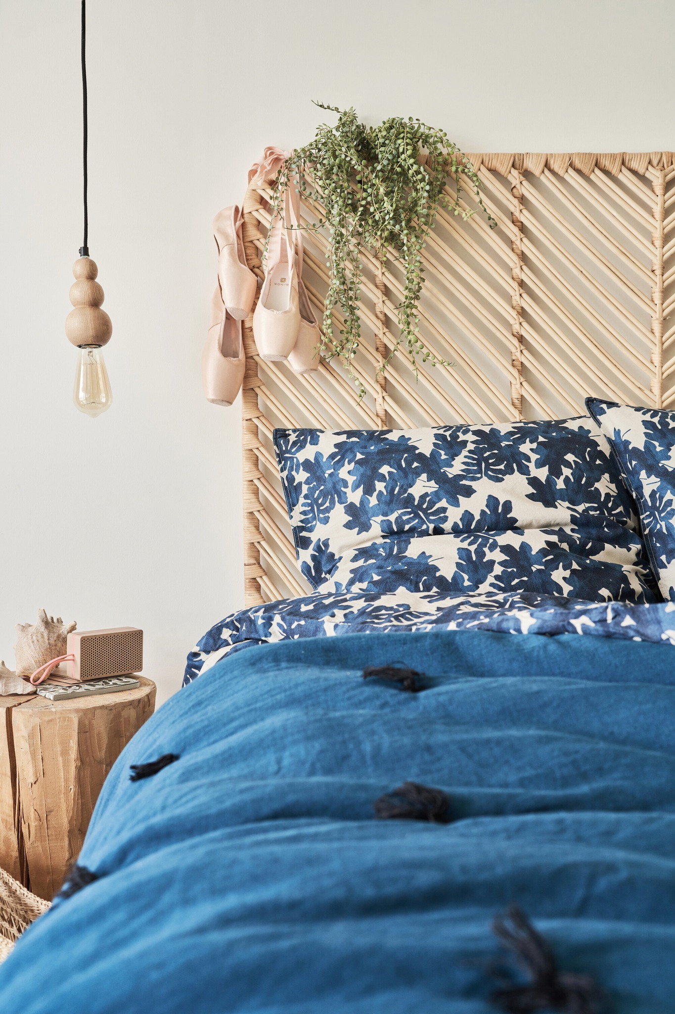 chambre décoration naturelle et bleue