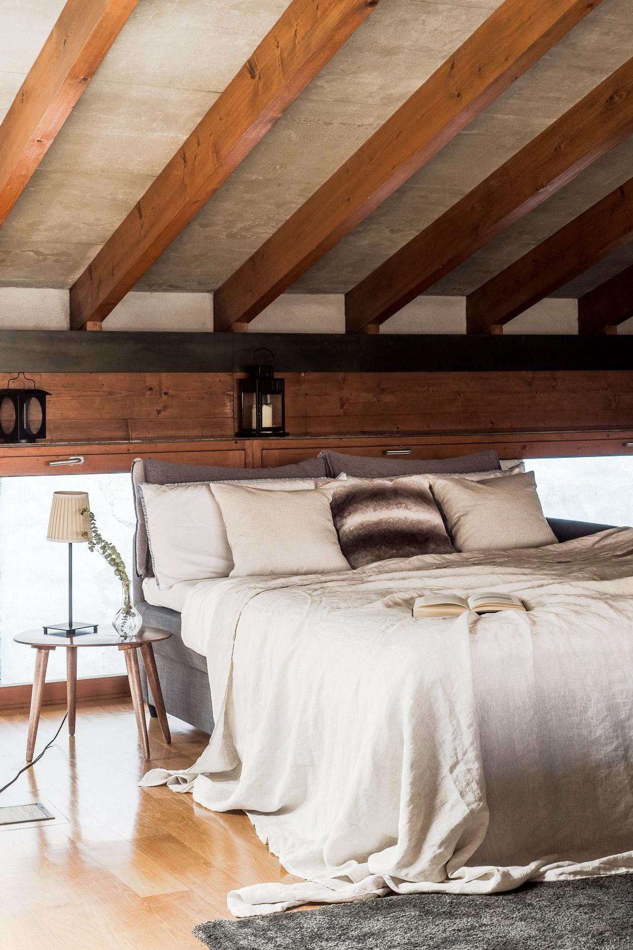 chambre avec poutres appartement rénové chambre avec poutres appartement rénové