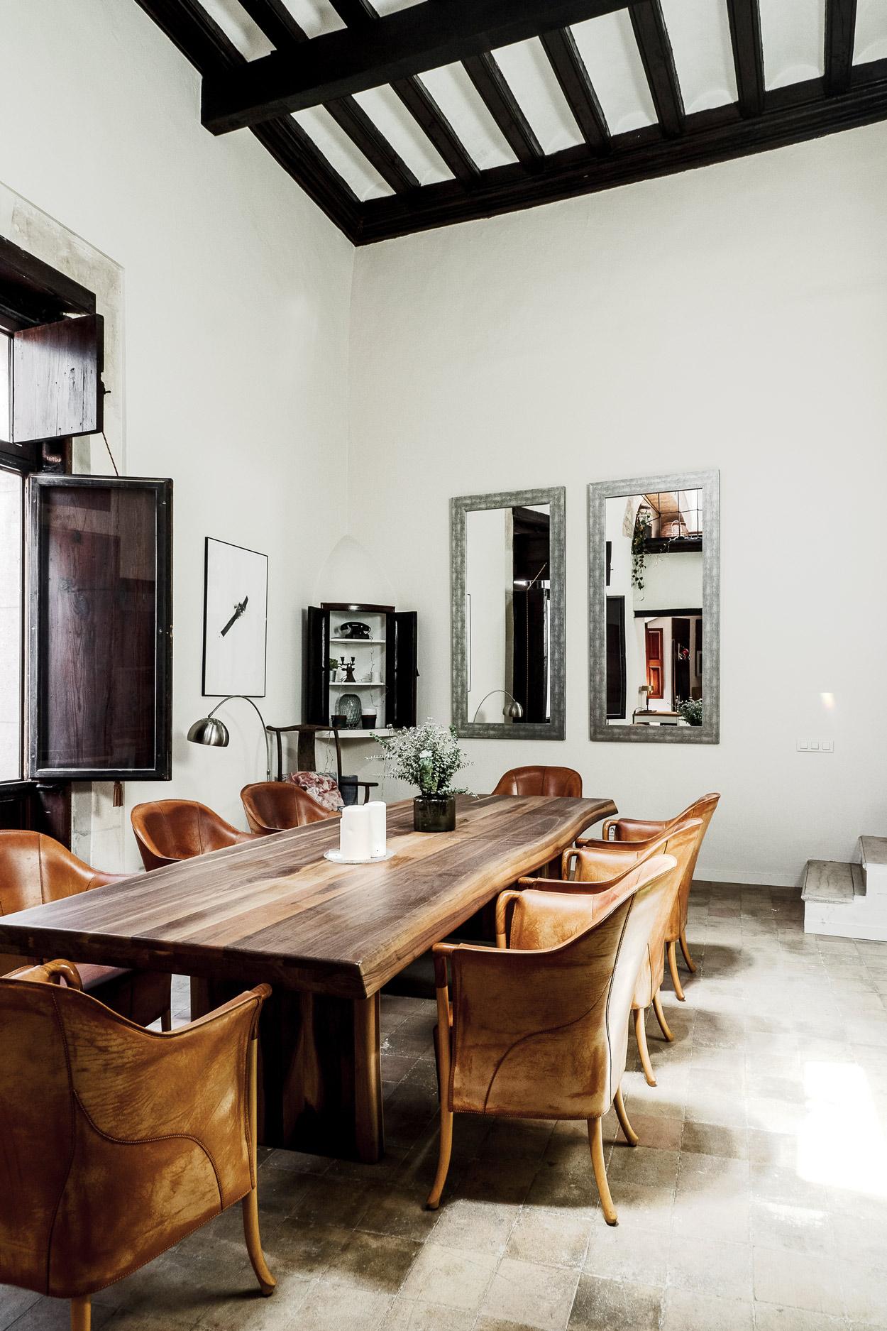 salle à manger avec poutres appartement rénové salle à manger avec poutres appartement rénové