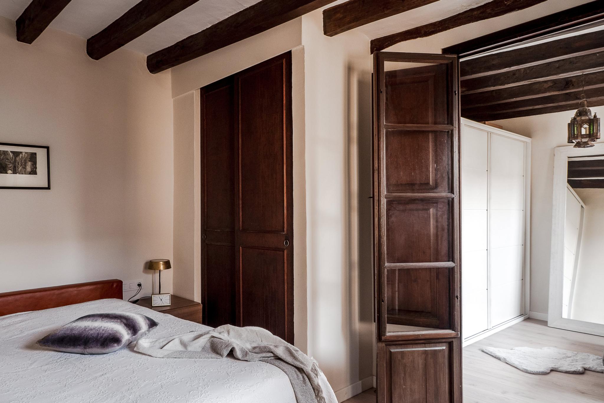 chambre avec poutres appartement rénové chambre avec poutres appartement rénové