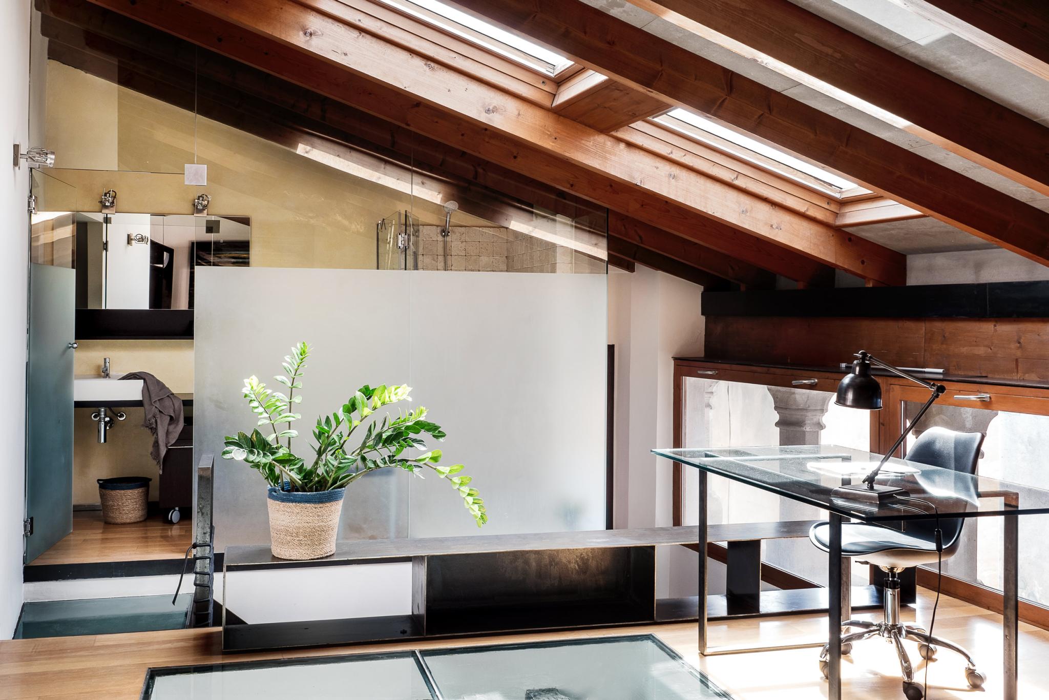chambre avec poutres appartement rénové chambre avec poutres appartement rénové