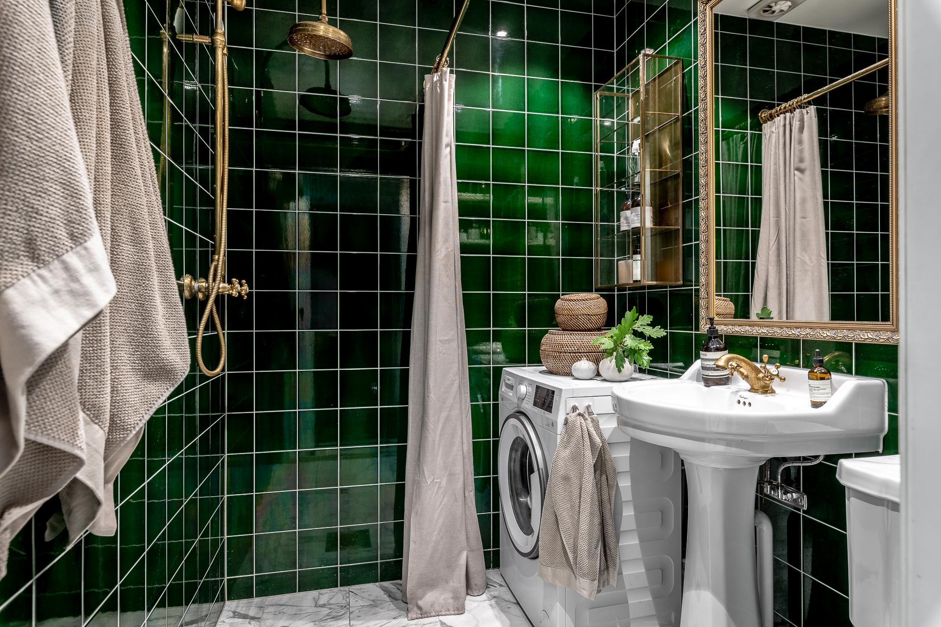 salle de bain verte