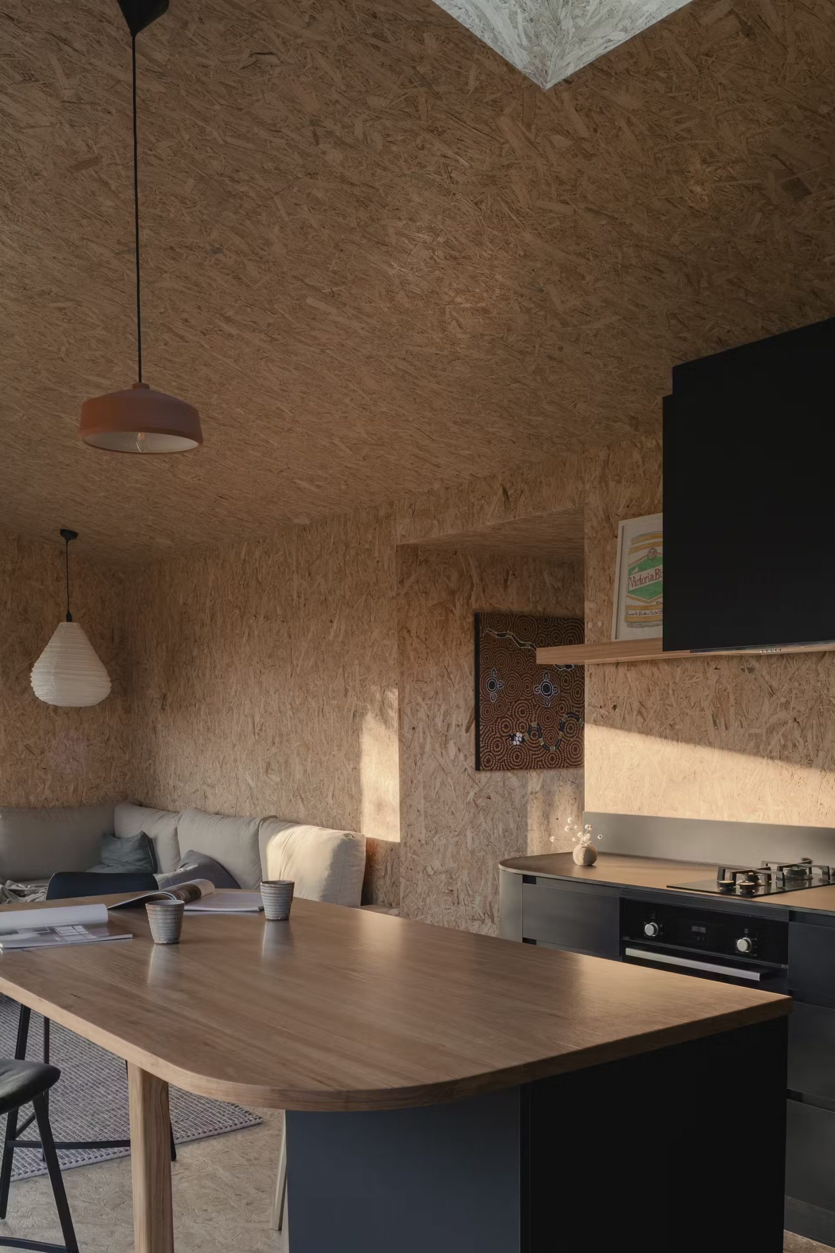 cuisine noire et bois murs OSB cuisine noire et bois murs OSB