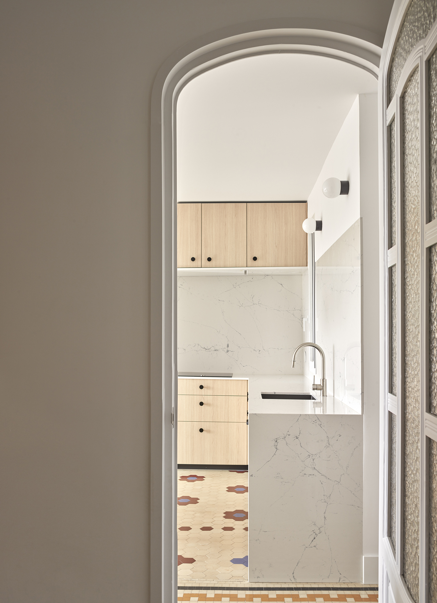 cuisine bois clair design appartement rénové cuisine bois clair design appartement rénové