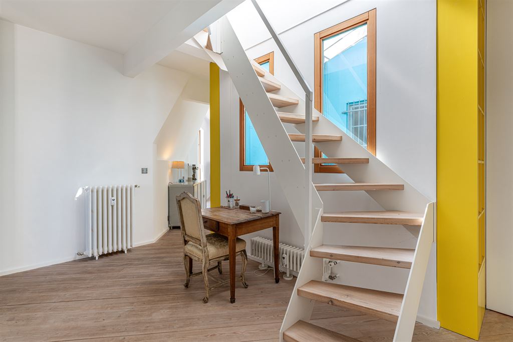 escalier appartement Nice avec terrasse