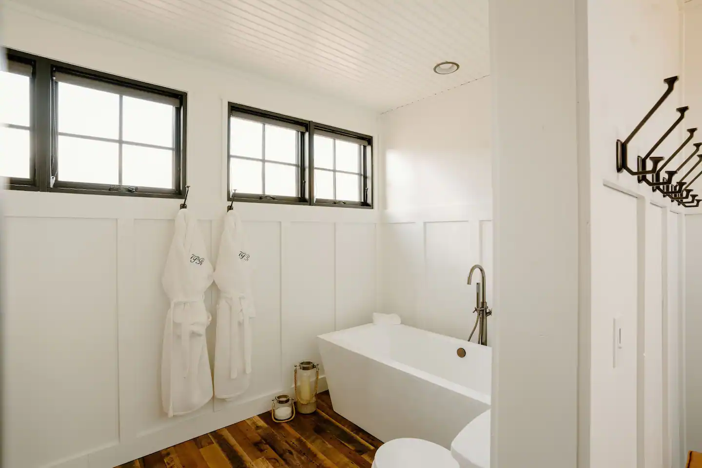 salle de bain blanche