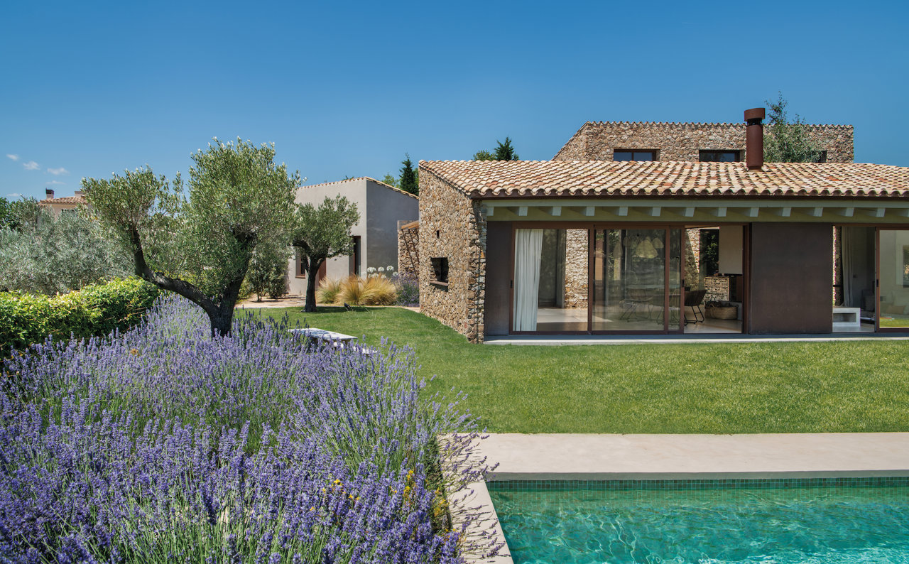 maison contemporaine en pierres