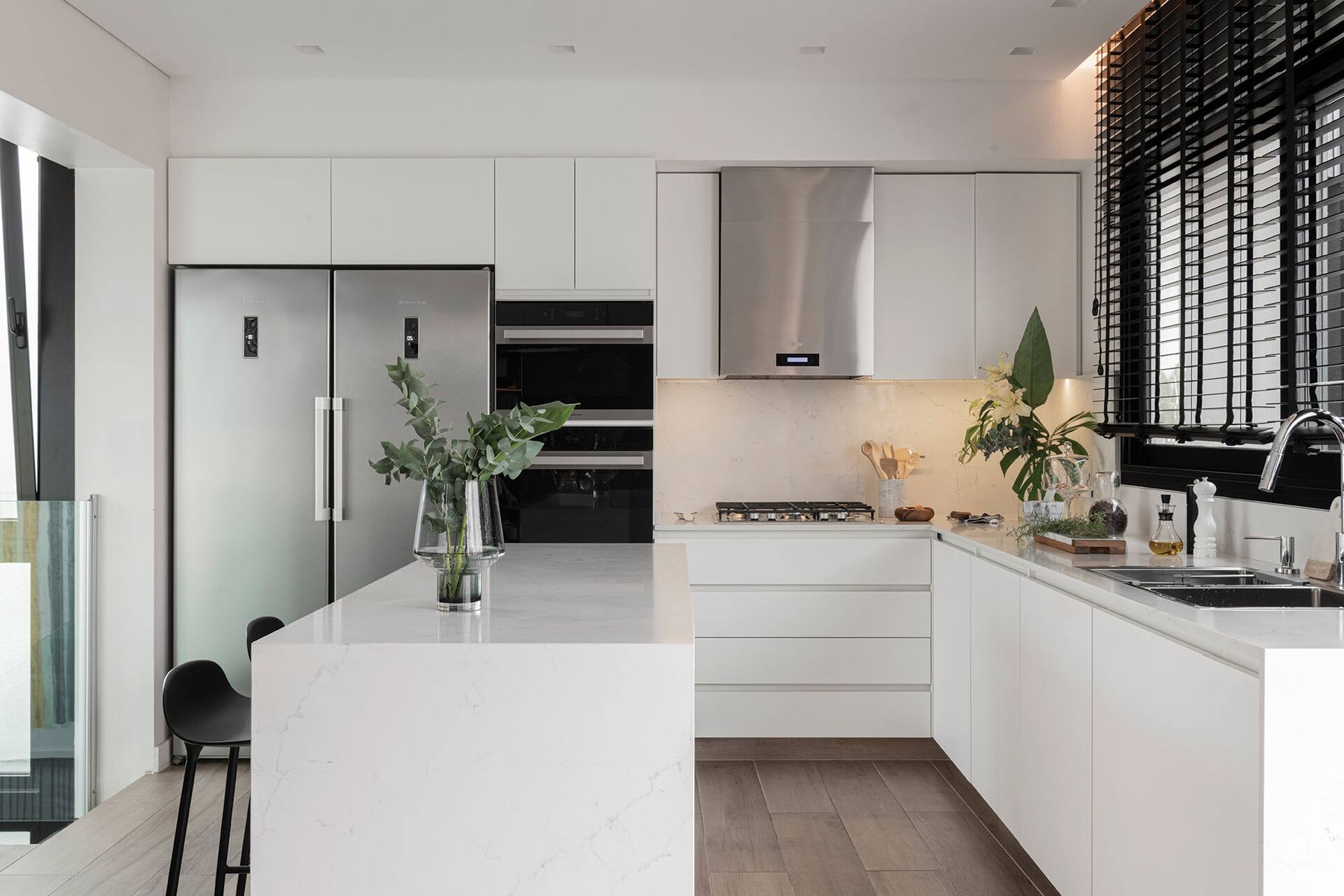 cuisine design blanche avec îlot cuisine design blanche avec îlot