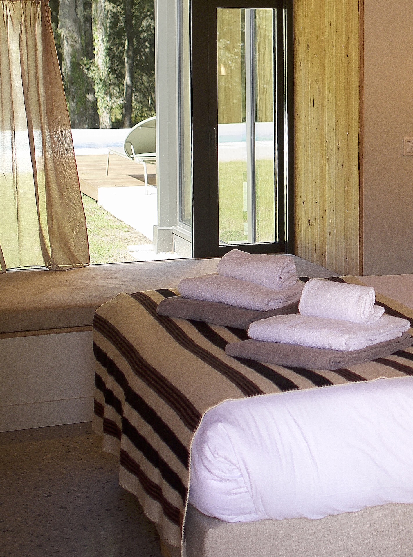 chambre maison en bois Airial du Branasse Hossegor chambre maison en bois Airial du Branasse Hossegor