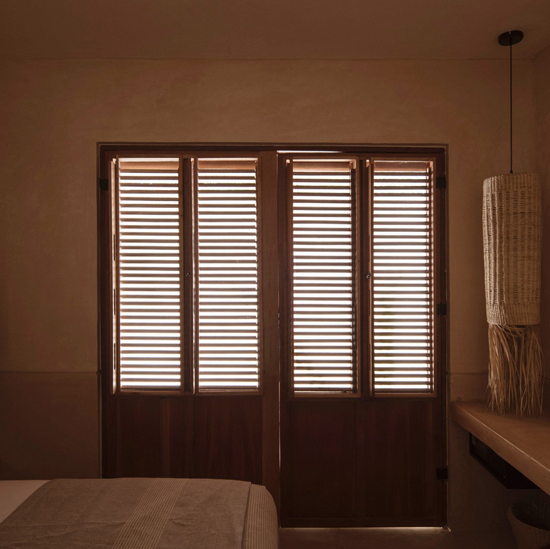 chambre avec volets intérieurs shutters chambre avec volets intérieurs shutters