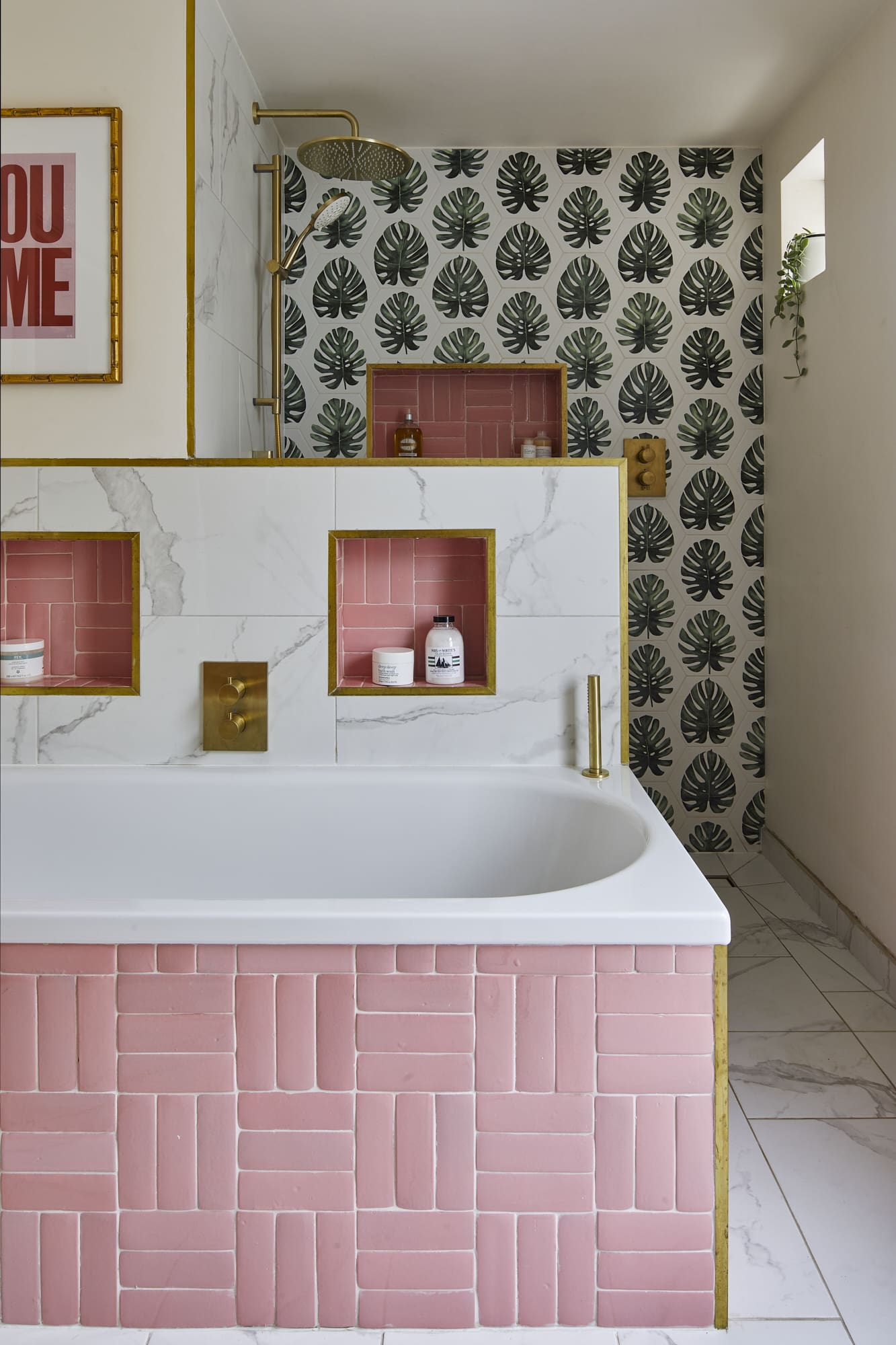 salle de bain verte et rose