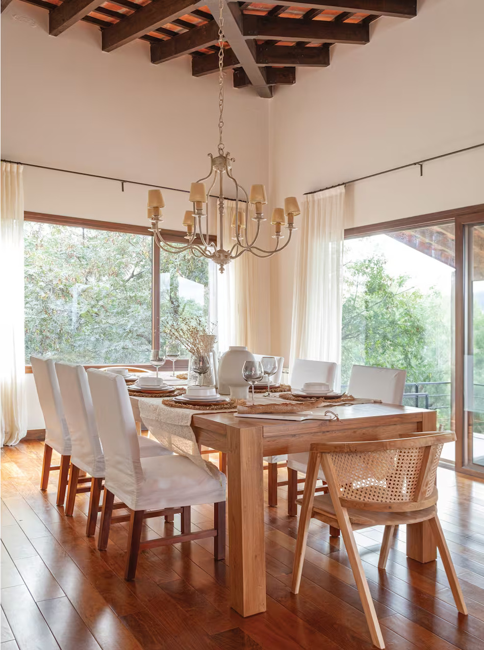 salle à manger avec poutres décoration naturelle et rustique salle à manger avec poutres décoration naturelle et rustique