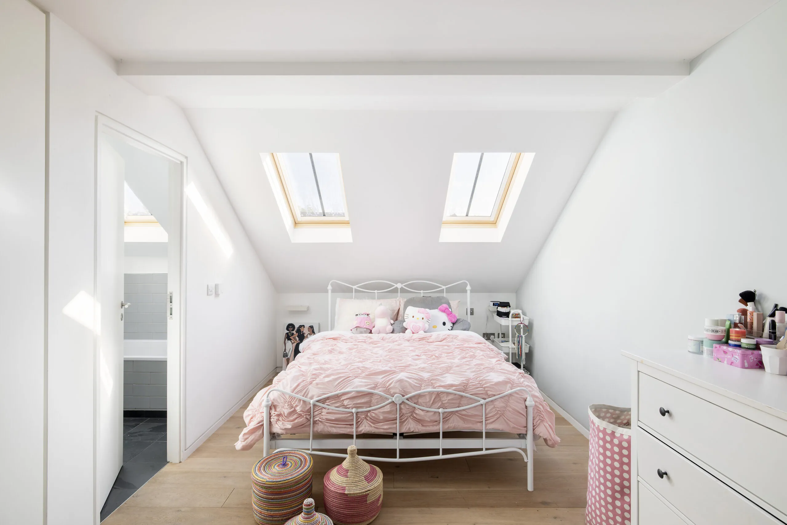 chambre mansardée avec velux chambre mansardée avec velux