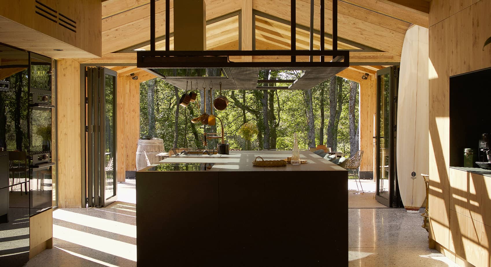 cuisine avec îlot maison en bois Airial du Branasse Hossegor cuisine avec îlot maison en bois Airial du Branasse Hossegor
