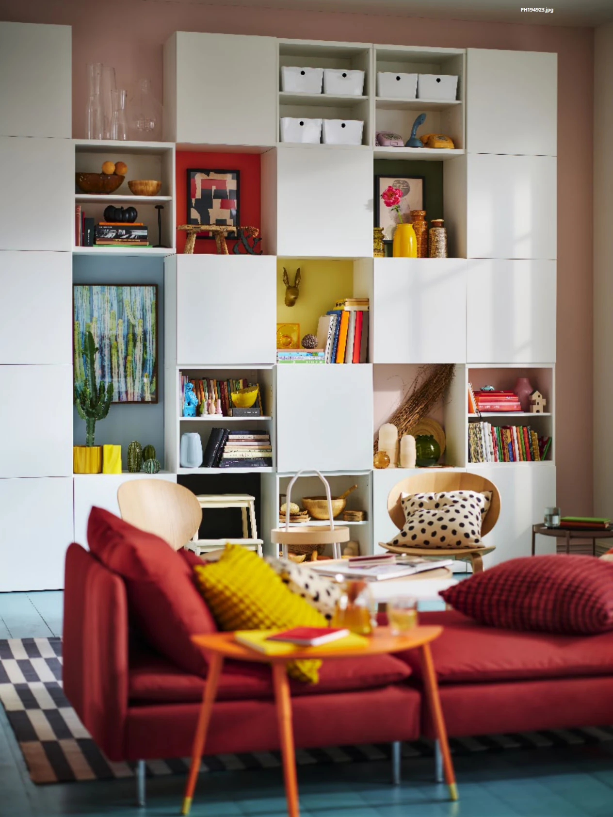 salon IKEA avec meuble BESTA