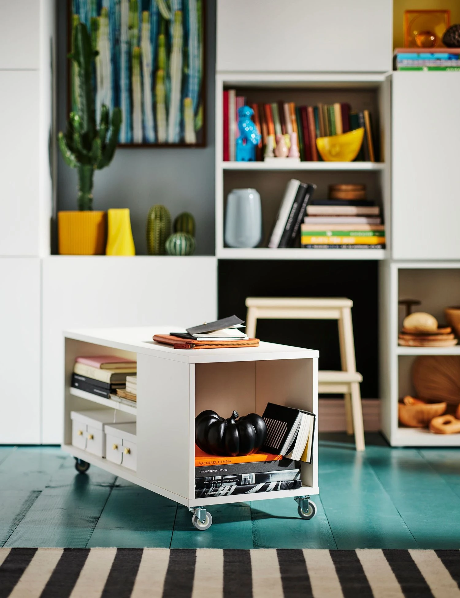 salon IKEA avec meuble BESTA