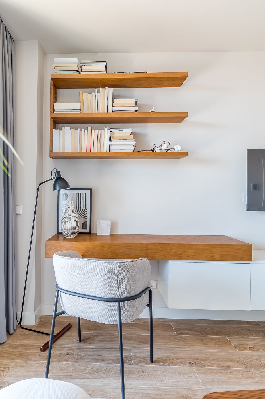 bureau dans salon bureau dans salon