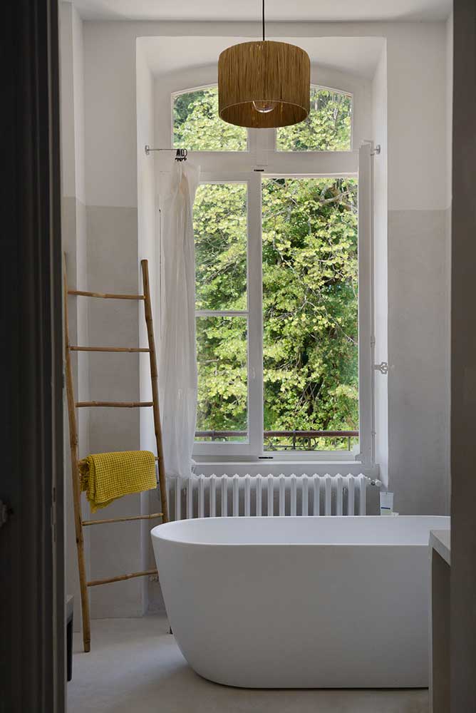salle de bain baignoire îlot design