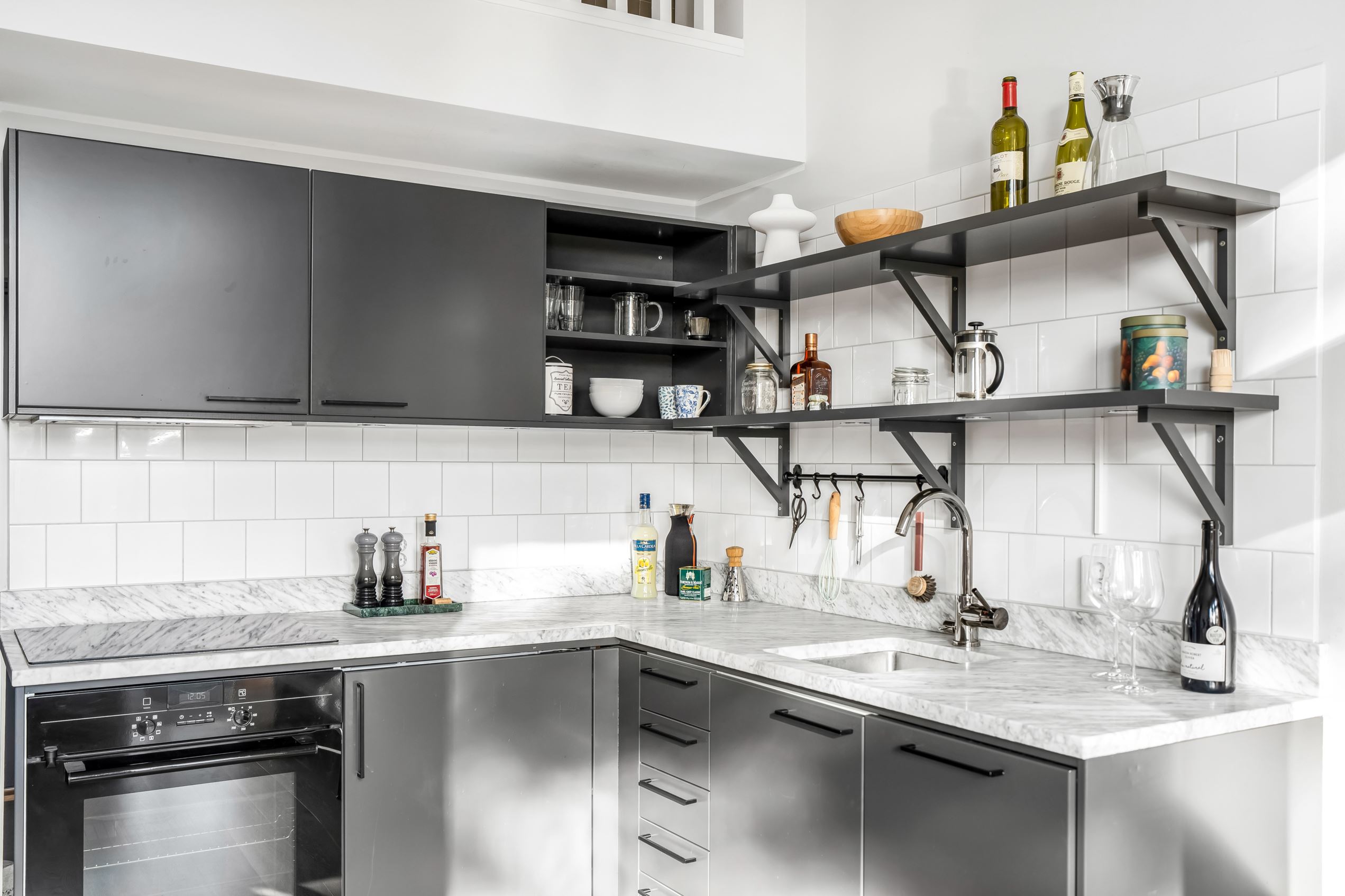 cuisine noire et marbre
