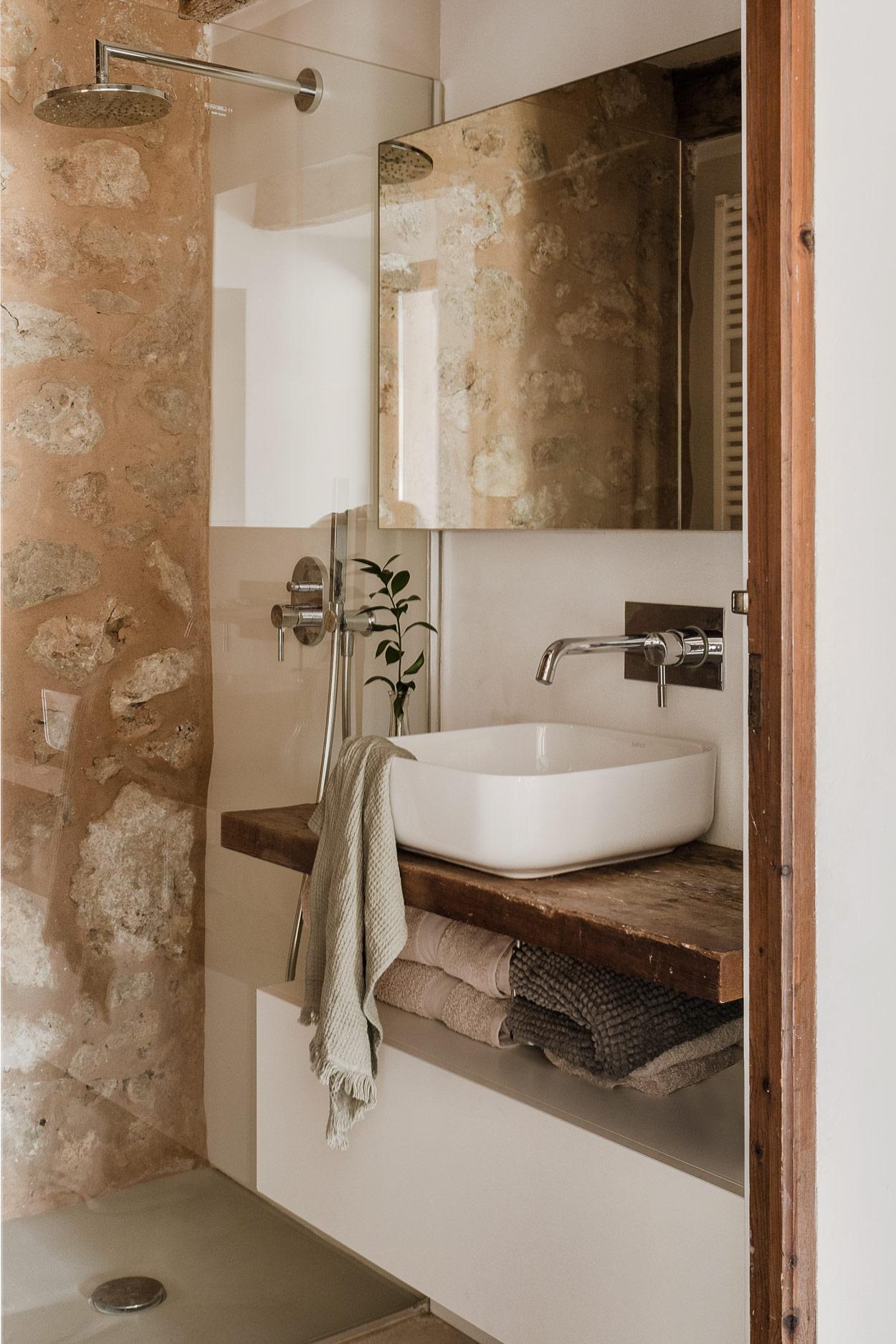salle de bain maison en pierres salle de bain maison en pierres