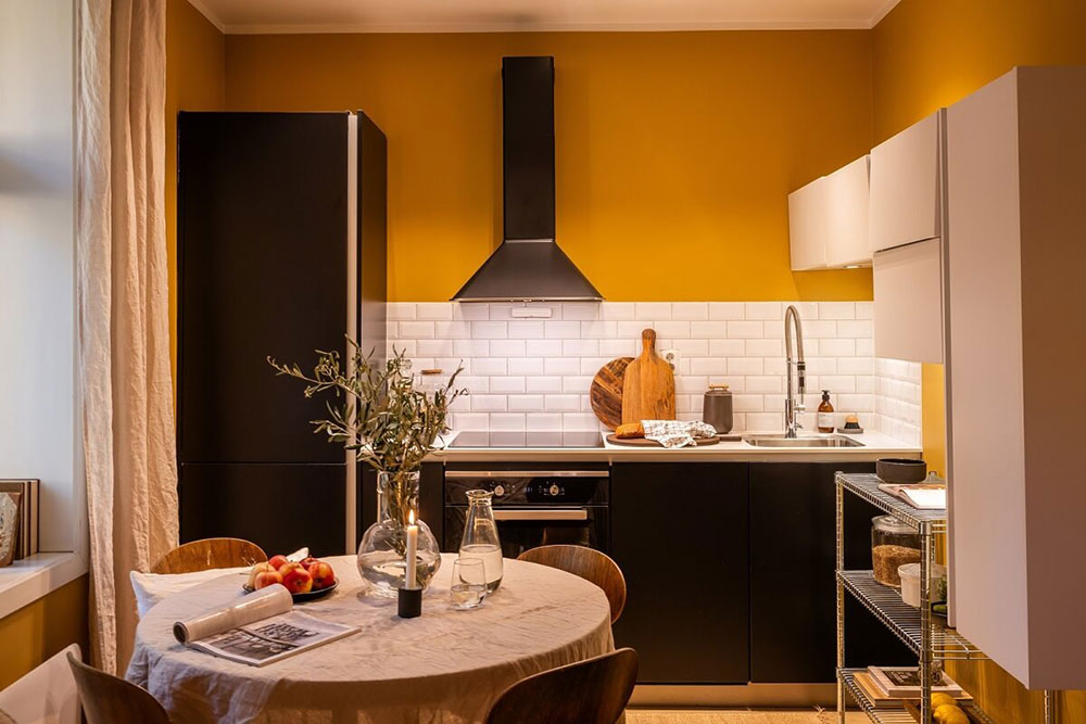 cuisine noire mur jaune cuisine noire mur jaune