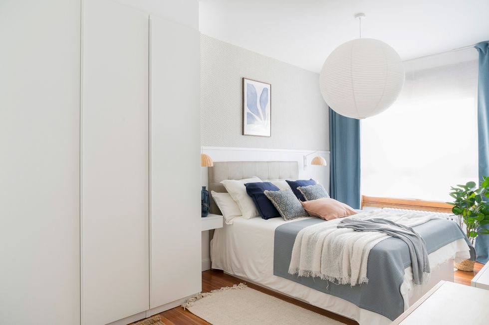 chambre parentale décoration contemporaine blanche et bleue chambre parentale décoration contemporaine blanche et bleue