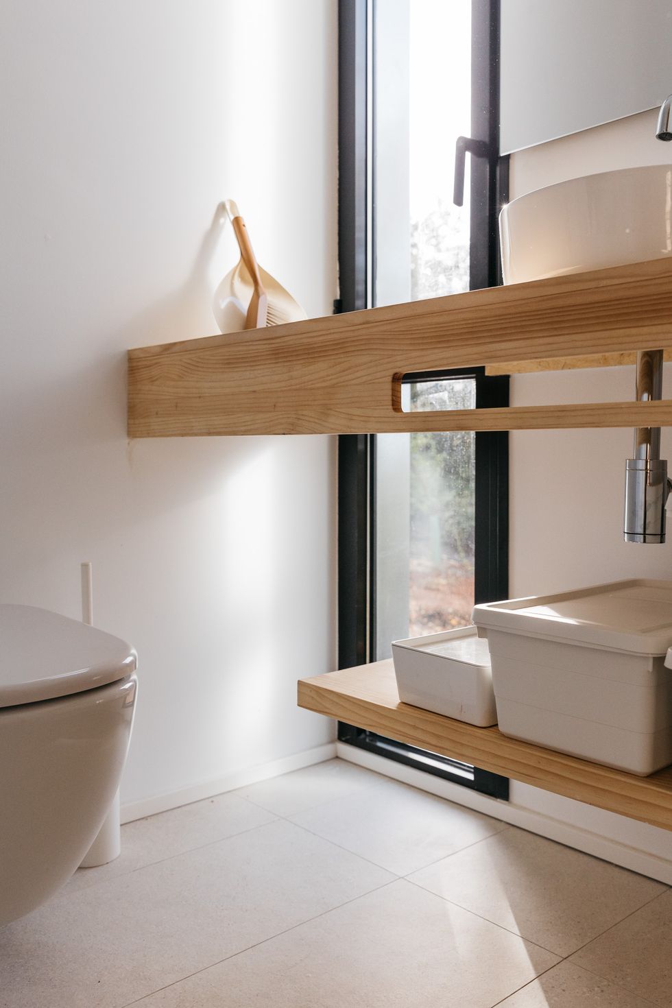 salle de bain design mini maison 45m2 durable et préfabriquée salle de bain design mini maison 45m2 durable et préfabriquée
