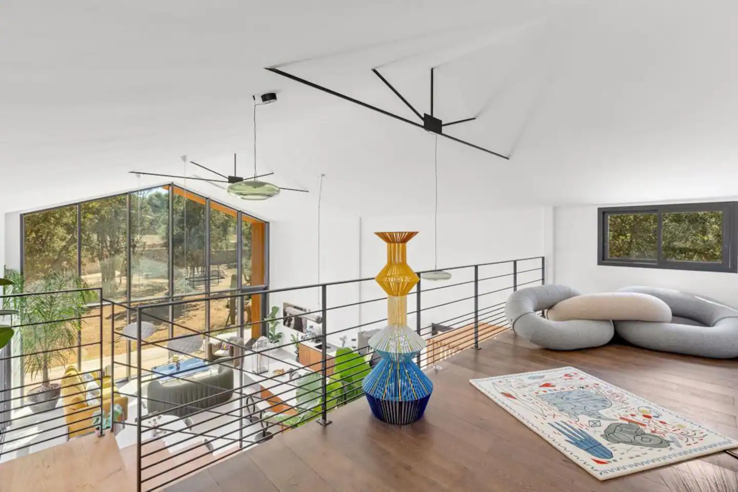 mezzanine sur salon maison contemporaine en Corse