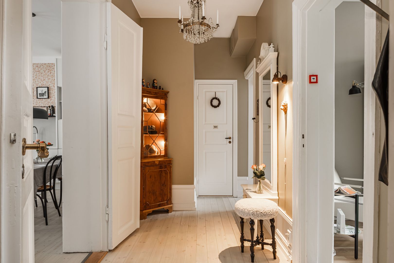 entrée avec parquet