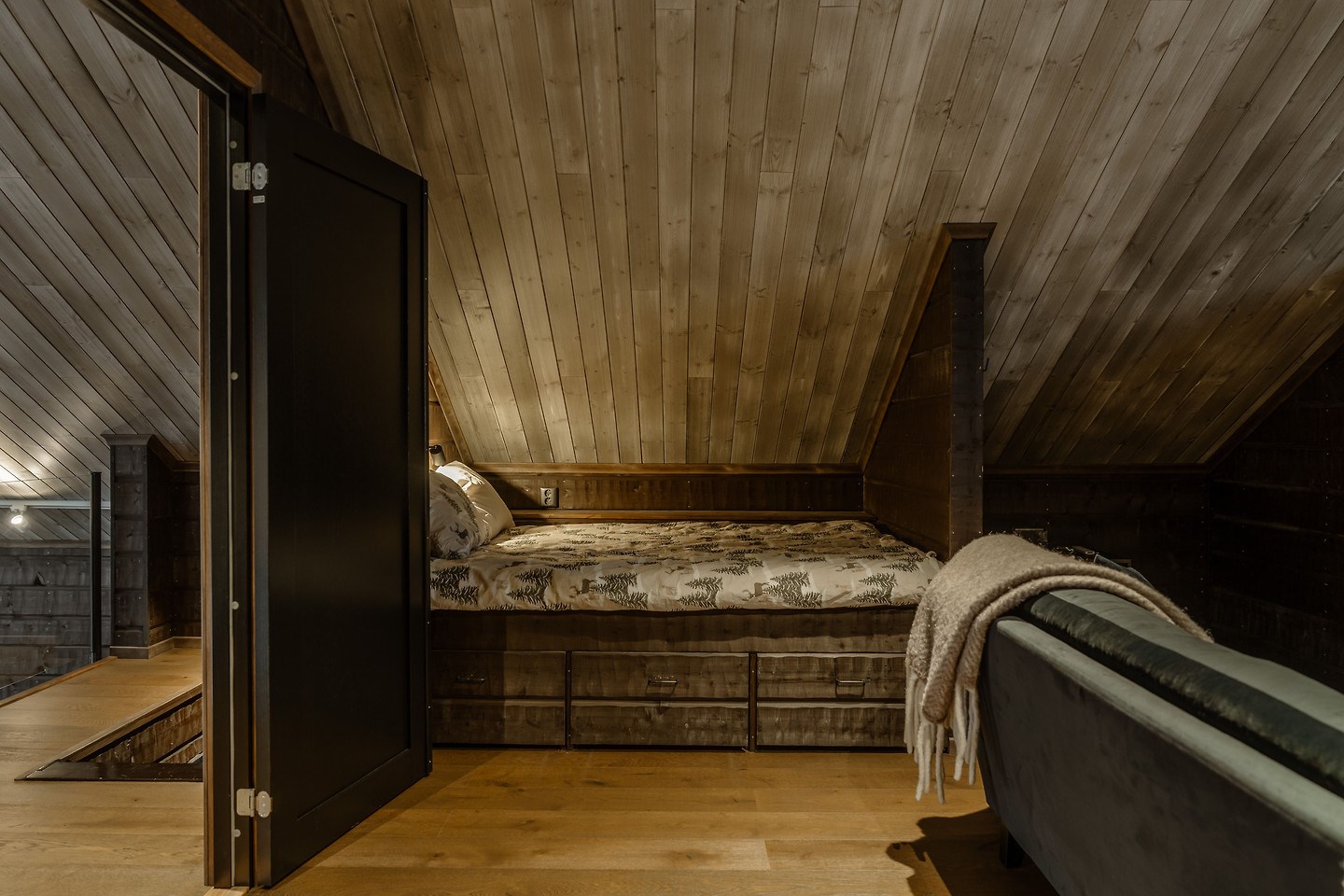 chambre mansardée mur et plafond bois chambre mansardée mur et plafond bois