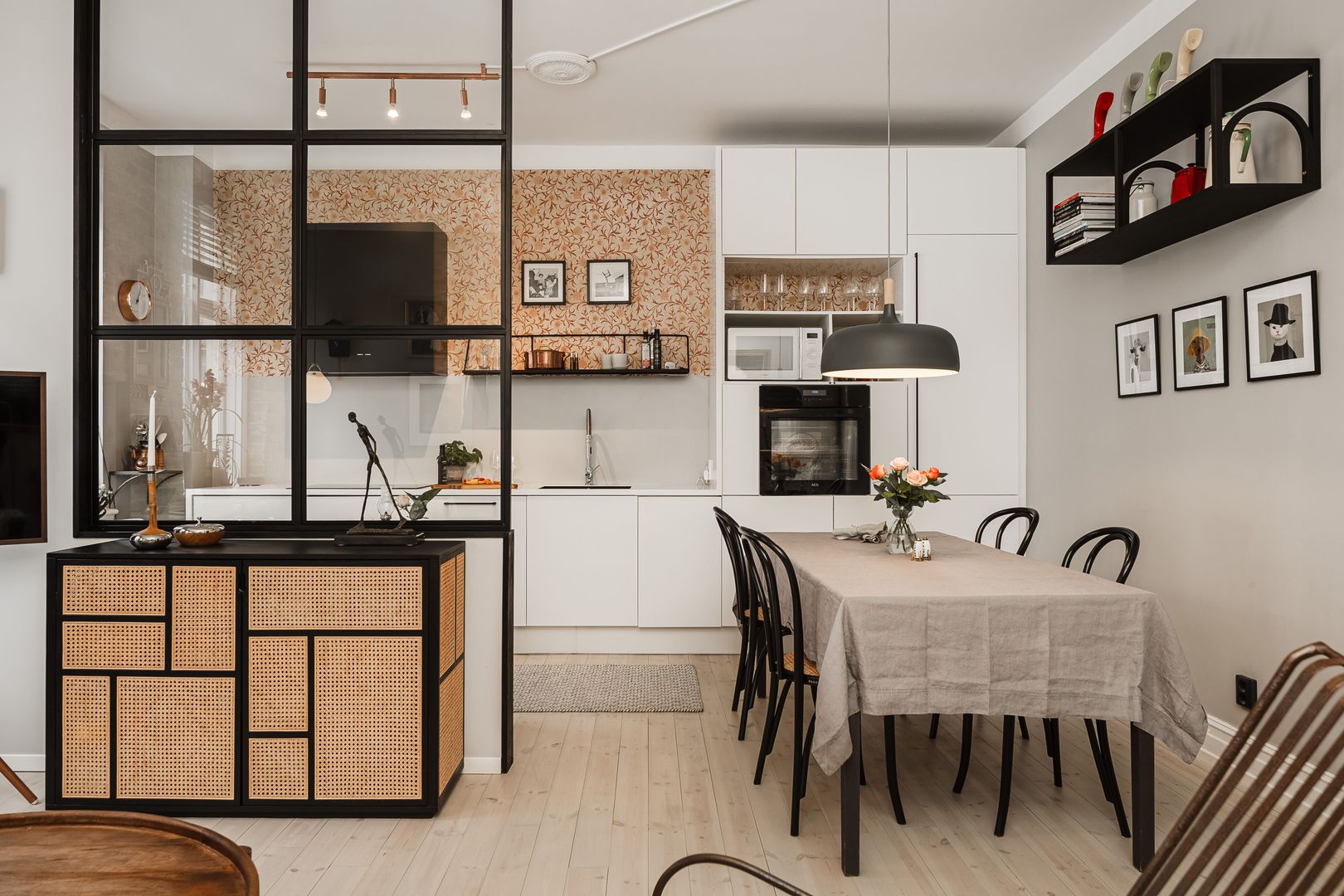 cuisine avec verrière décoration contemporaine