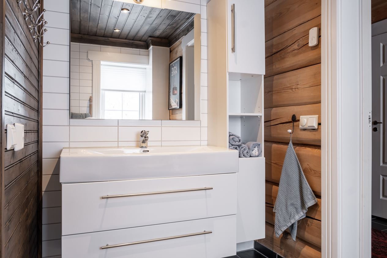 salle de bain appartement mur bois décoration chalet design salle de bain appartement mur bois décoration chalet design