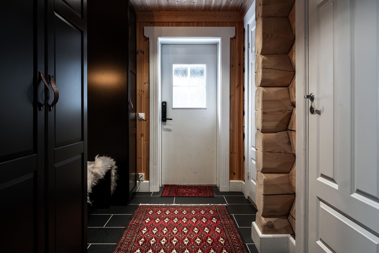 entrée appartement mur bois décoration chalet design entrée appartement mur bois décoration chalet design