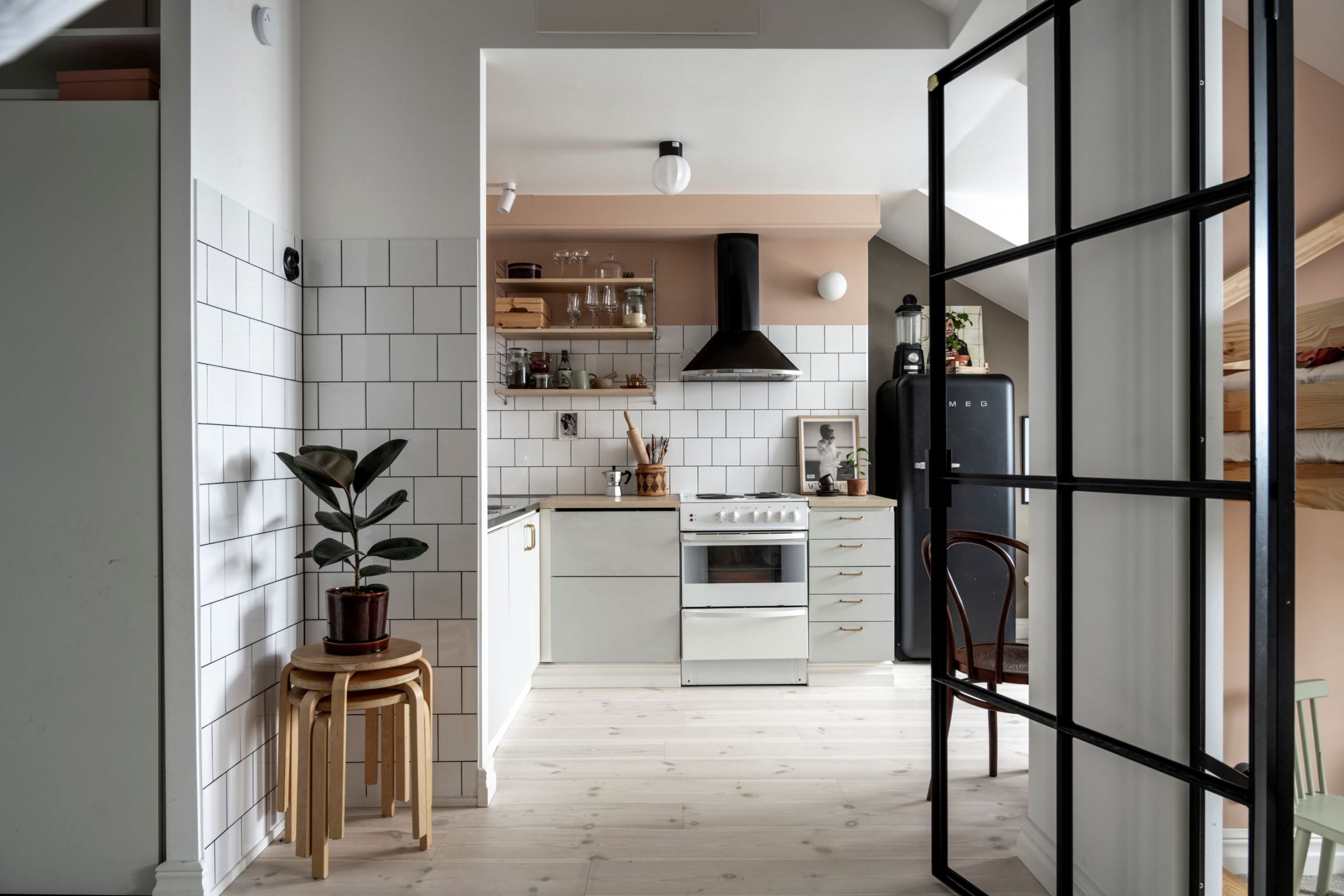 cuisine deux-pièces de 45m2 mansardé décoration scandinave