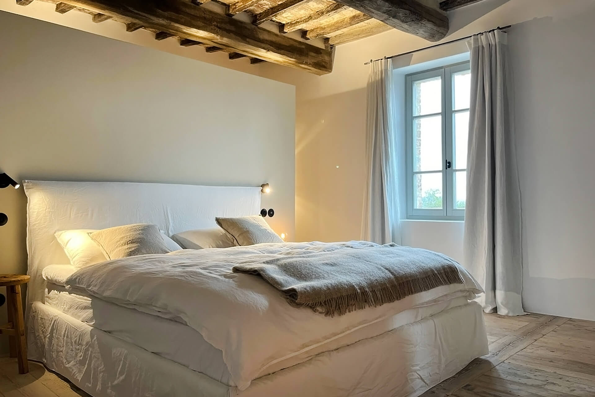 chambre minimaliste avec poutres décoration contemporaine chambre minimaliste avec poutres décoration contemporaine