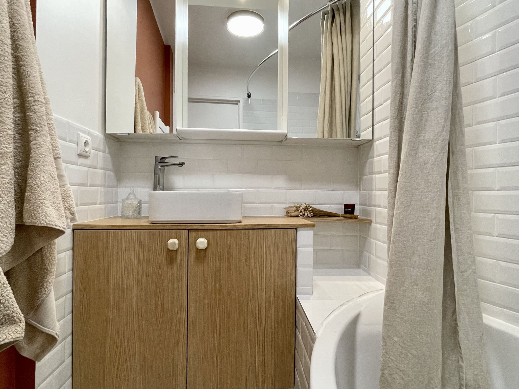 salle de bain décoration naturelle appartement Paris 34m2 instagram https://www.instagram.com/charlotte_gille/ salle de bain décoration naturelle appartement Paris 34m2 instagram https://www.instagram.com/charlotte_gille/