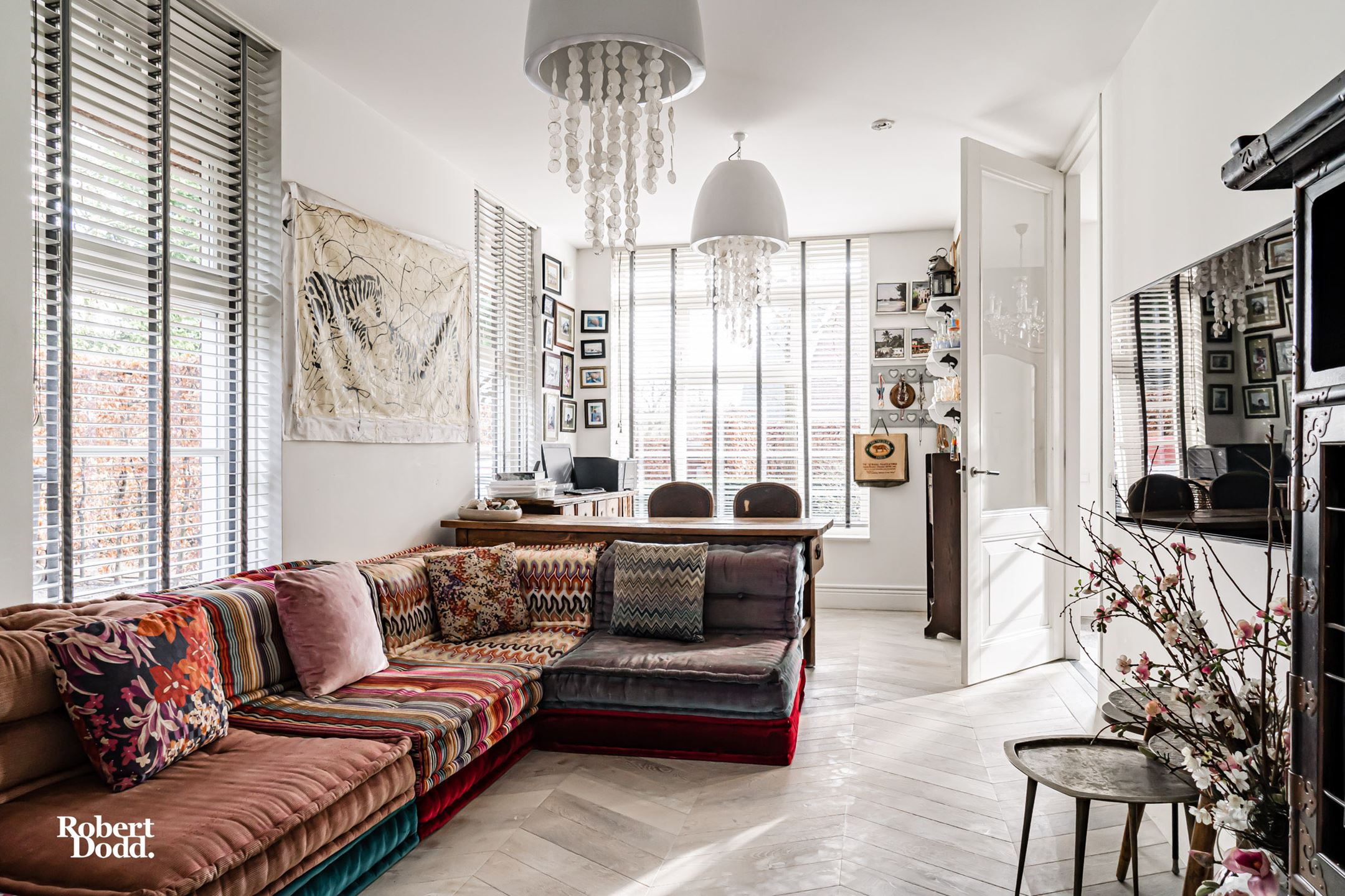 salon avec canapé Mah Jong Roche Bobois salon avec canapé Mah Jong Roche Bobois