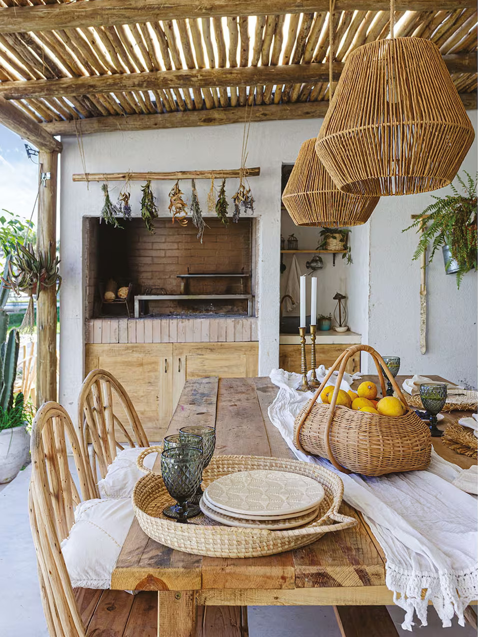 pergola bois et cuisine d pergola bois et cuisine d'été décoration naturelle et méditerranéenne