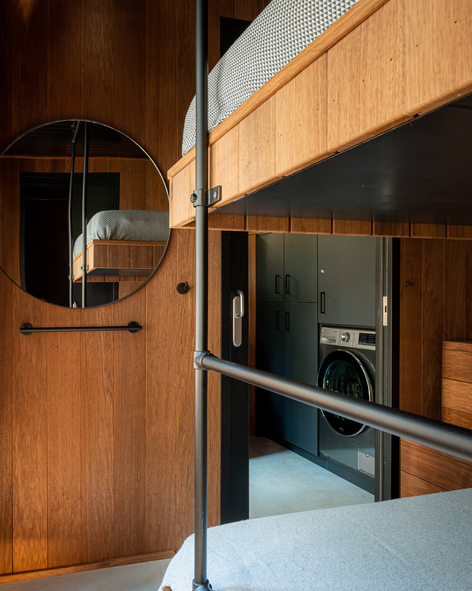 chambre maison contemporaine intérieur bois avec piscine naturelle chambre maison contemporaine intérieur bois avec piscine naturelle