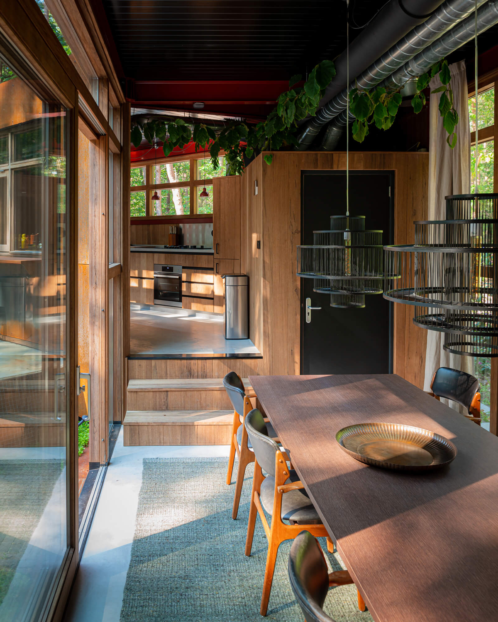 salle à manger maison contemporaine intérieur bois avec piscine naturelle salle à manger maison contemporaine intérieur bois avec piscine naturelle