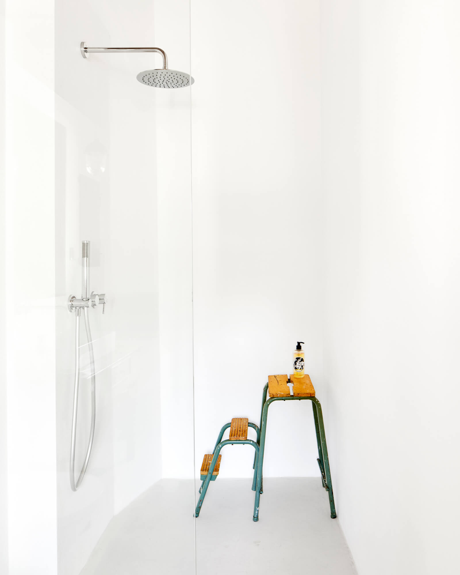 douche à l douche à l'italienne murs enduits