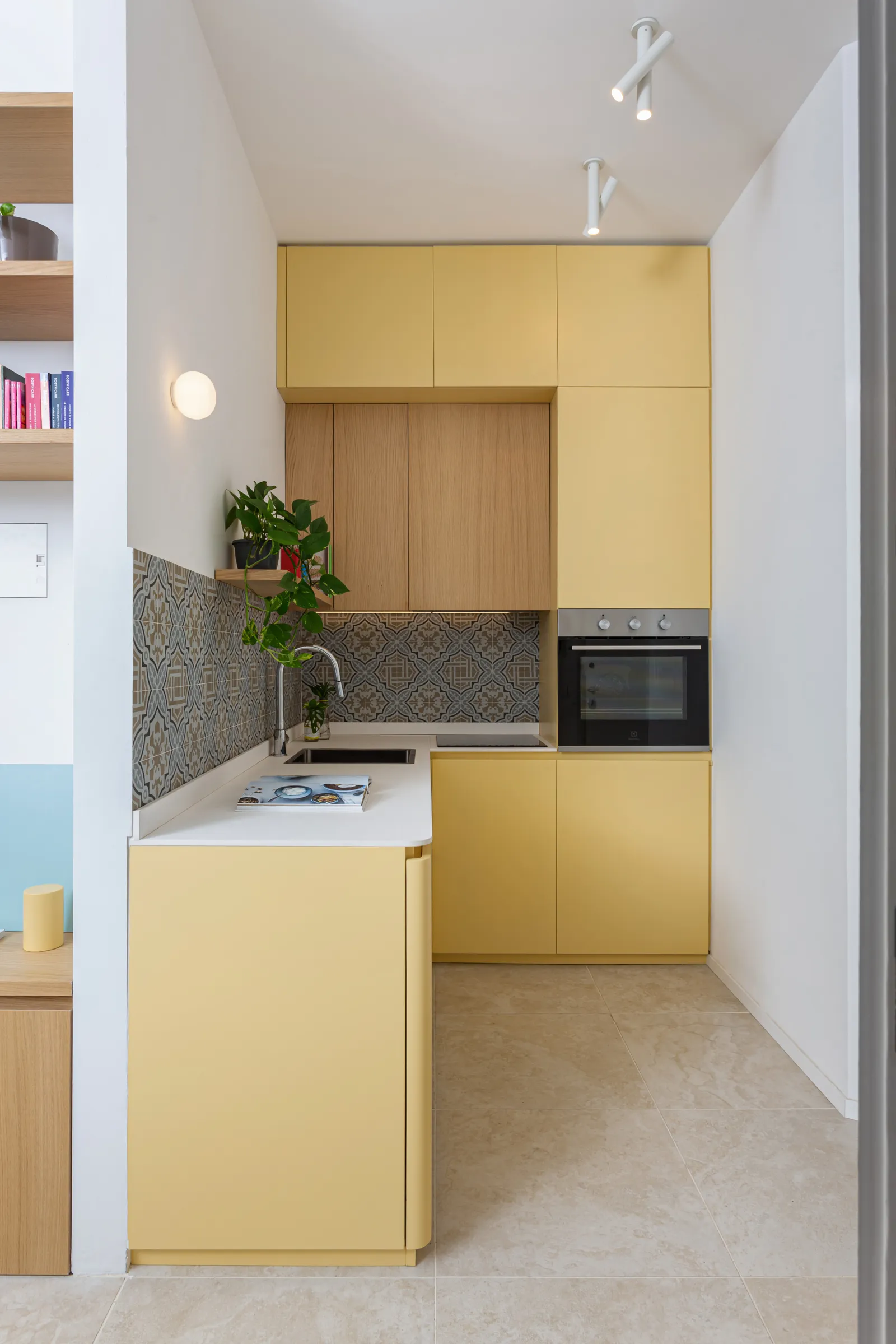 cuisine jaune petit appartement décoration design cuisine jaune petit appartement décoration design