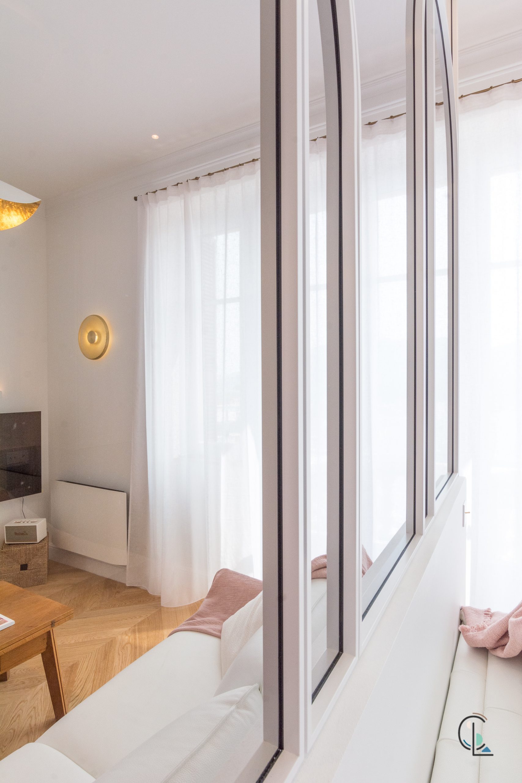 chambre avec verrière blanche