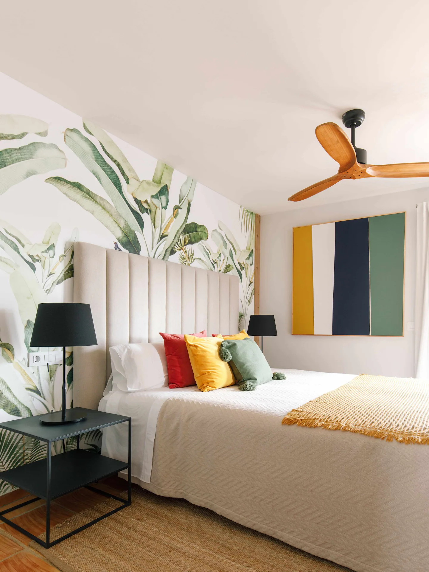 chambre avec papier-peint panoramique décoration contemporaine maison avec piscine Javea The Adelante House chambre avec papier-peint panoramique décoration contemporaine maison avec piscine Javea The Adelante House