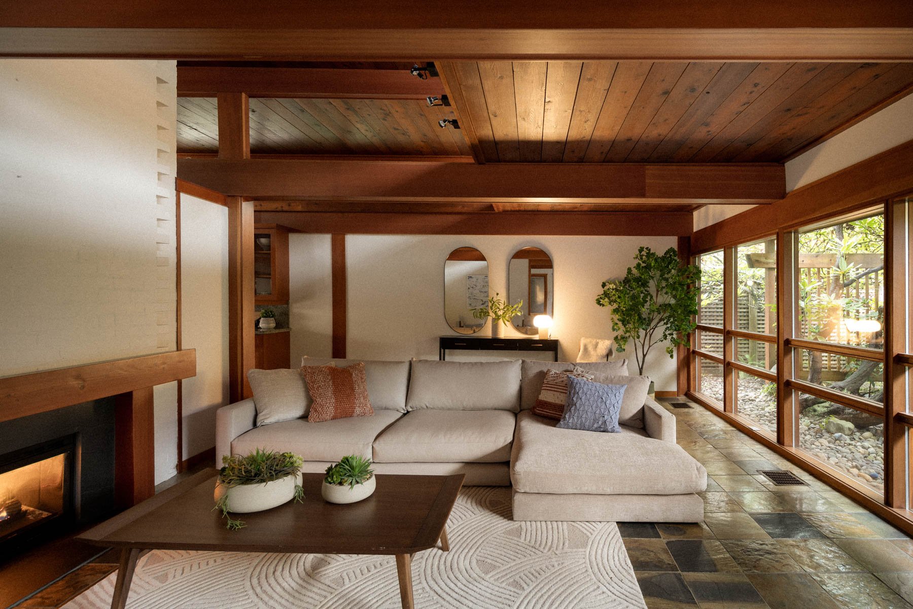salon maison en bois The Lantern House