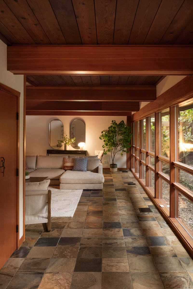 salon maison en bois The Lantern House
