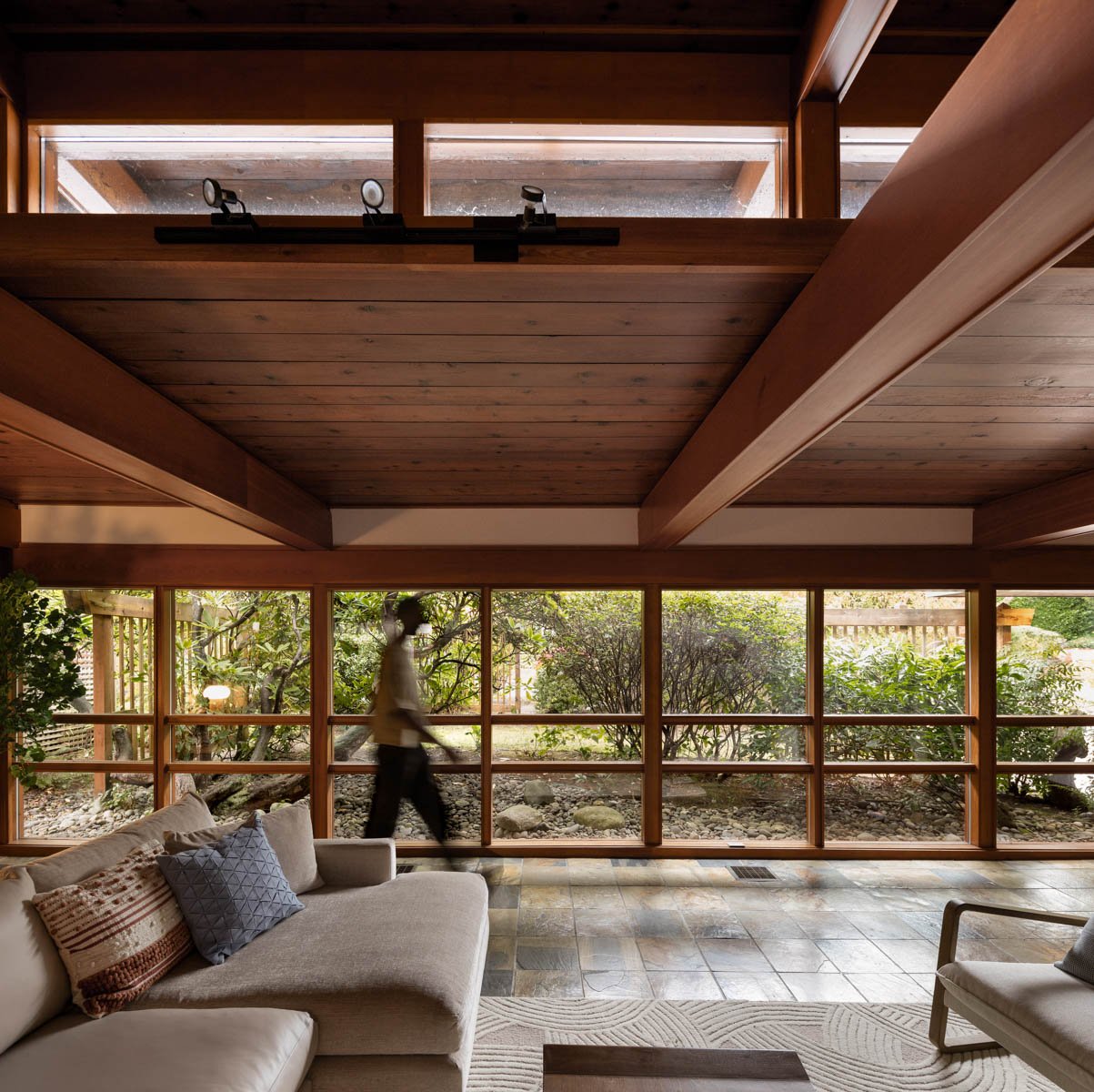 salon maison en bois The Lantern House