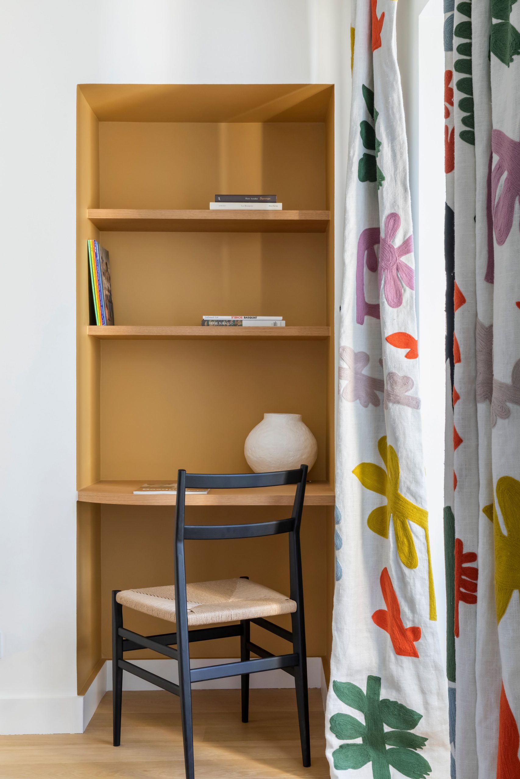 espace bureau dans chambre Photo : © Pauline Le Goff espace bureau dans chambre Photo : © Pauline Le Goff