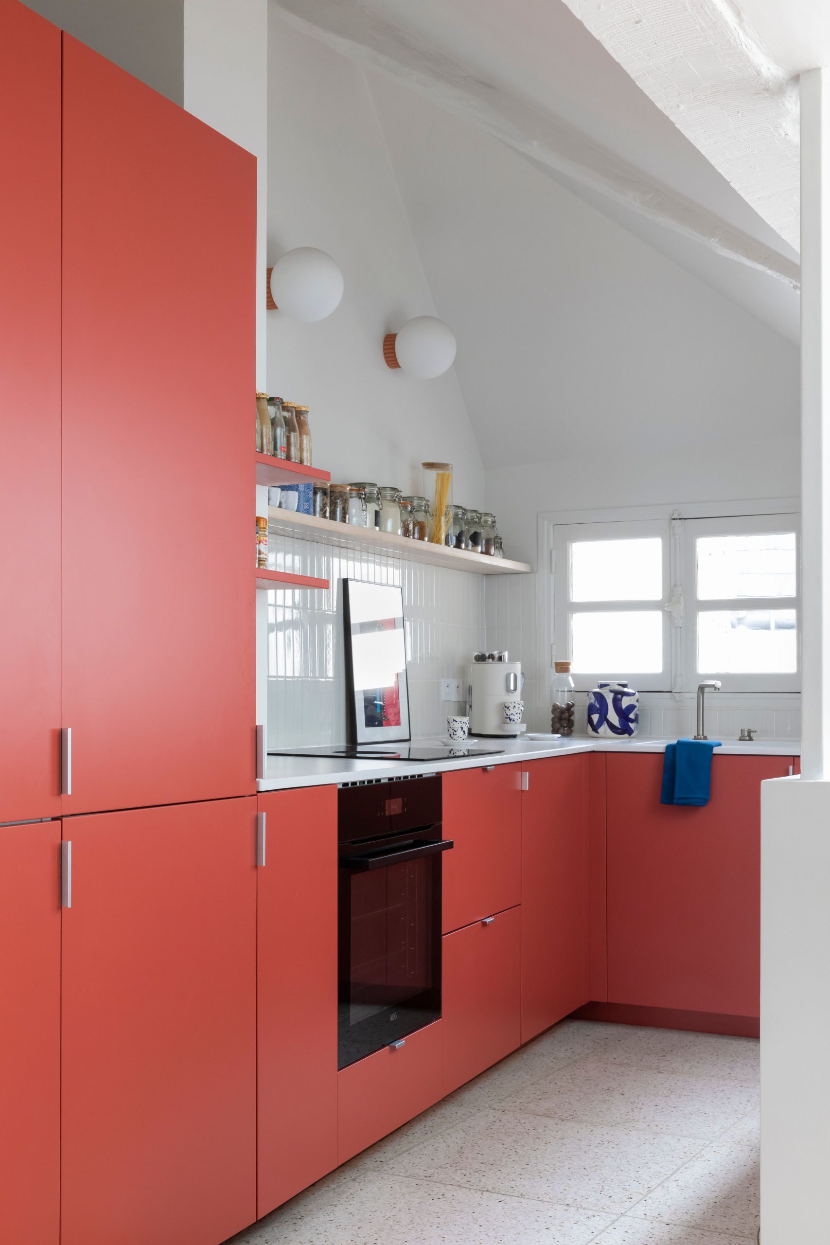 cuisine couleur corail Photo : © Pauline Le Goff cuisine couleur corail Photo : © Pauline Le Goff