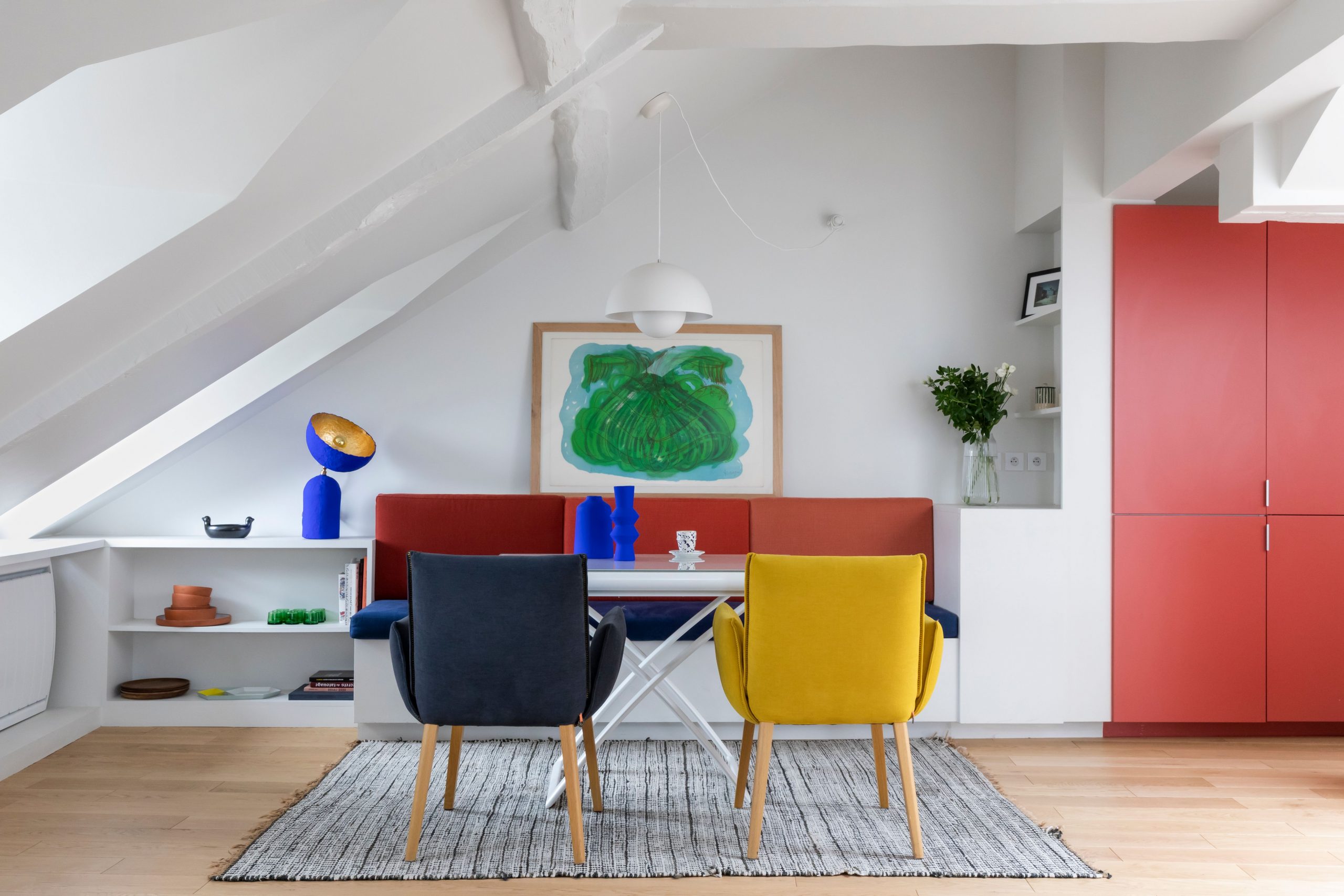 cuisine corail appartement Paris décoration design Photo : © Pauline Le Goff cuisine corail appartement Paris décoration design Photo : © Pauline Le Goff